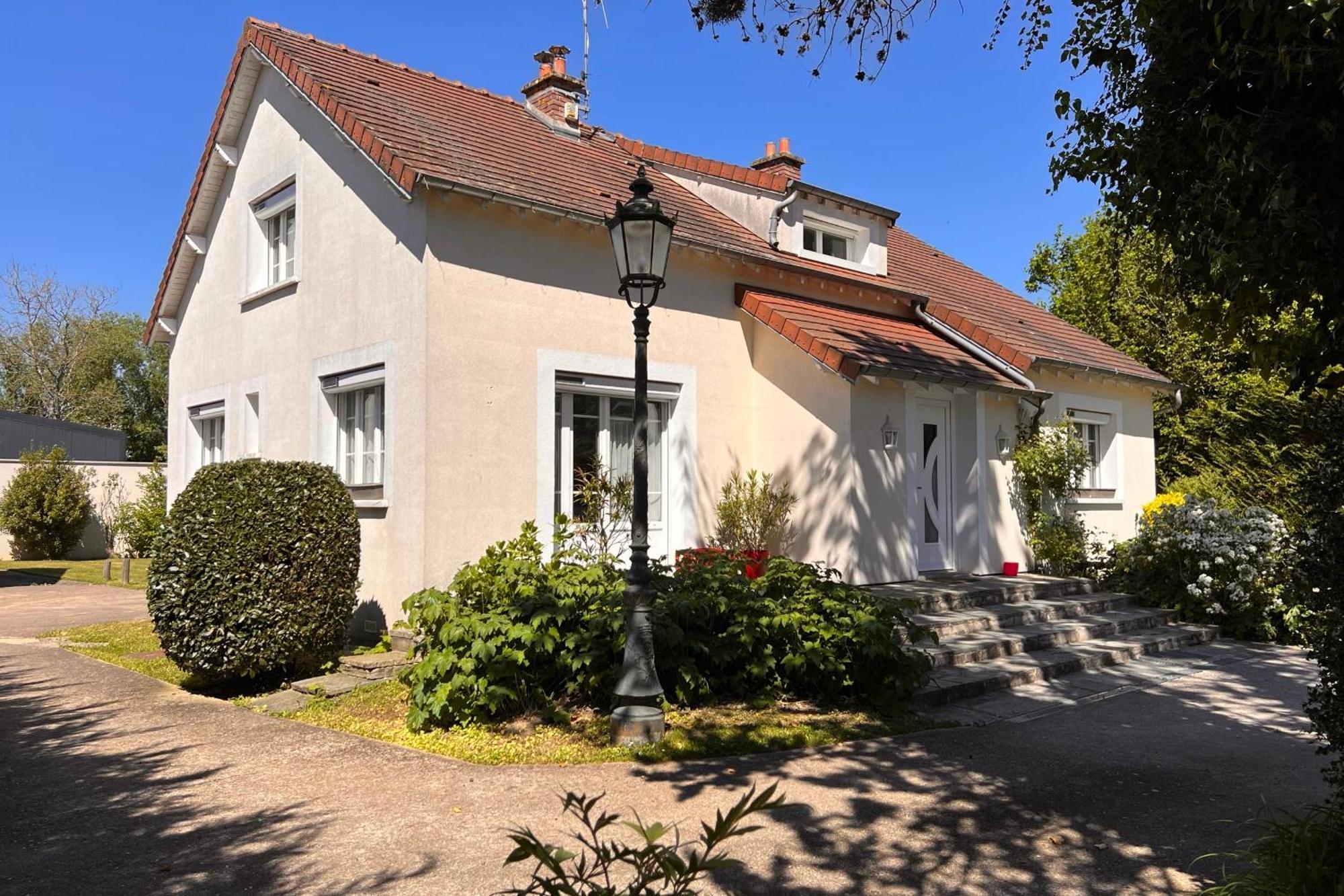 Les Sablons Villa La Houssaye-en-Brie Exteriör bild