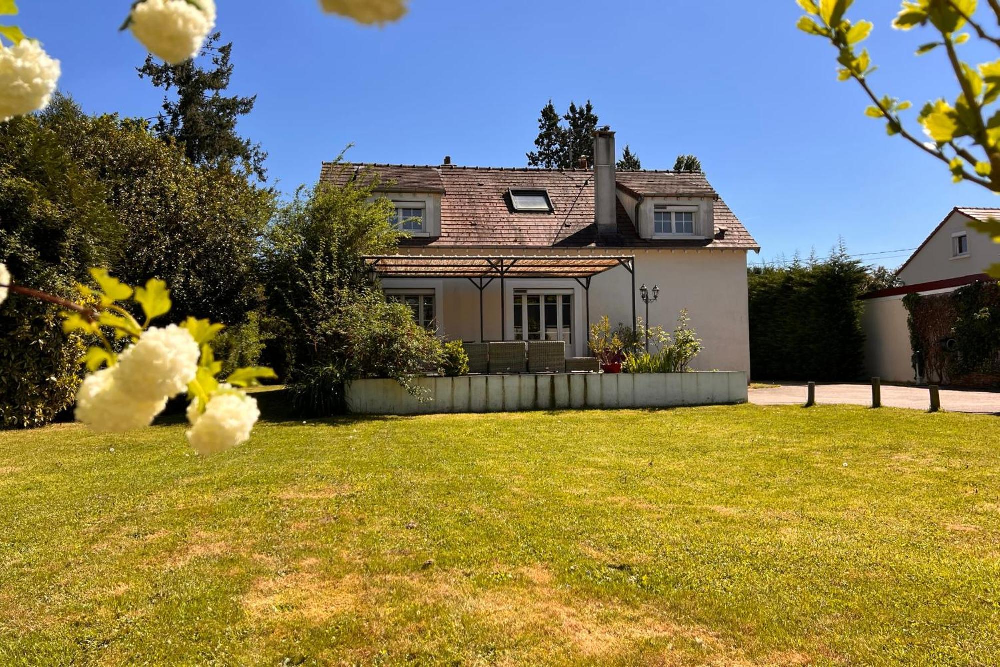 Les Sablons Villa La Houssaye-en-Brie Exteriör bild